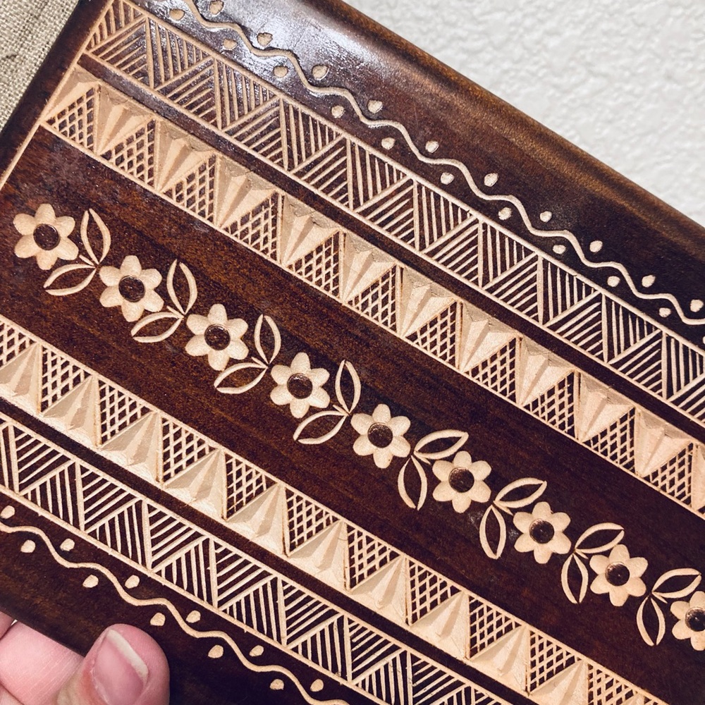 Vintage Antique hand carved wooden photo album book vellum paper - Picture 2 of 11